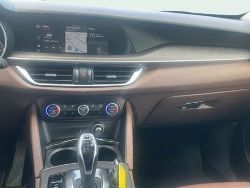 Used 2021 Alfa Romeo Stelvio Ti w/ Nero Edizione image 21