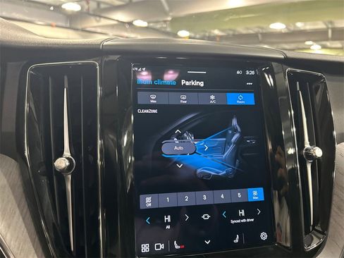 Certified 2025 Volvo XC60 B5 Plus image 16