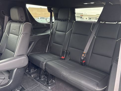 Used 2024 Cadillac Escalade Premium Luxury w/ Performance Package AWD/4WD image 13