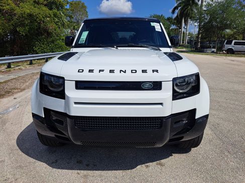 Used 2025 Land Rover Defender 130 V8 image 6