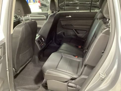Used 2023 Volkswagen Atlas SE AWD/4WD image 11