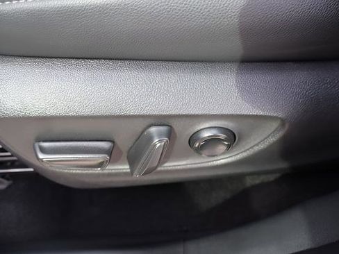 Used 2025 Toyota Grand Highlander AWD Hybrid image 20