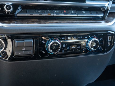 New 2026 GMC Sierra 1500 Elevation image 13