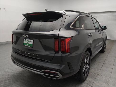 Used 2022 Kia Sorento S FWD image 9