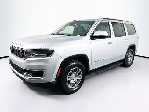 Used 2022 Jeep Wagoneer Series I w/ Rear Seat Video Group 1 image 3