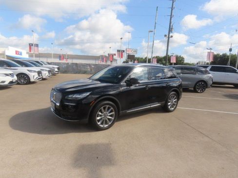 Certified 2022 Lincoln Corsair FWD w/ Premium Package image 2