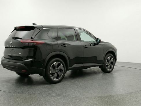 Used 2025 Nissan Rogue SV image 9
