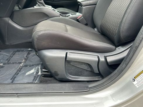 Used 2020 Nissan Rogue S w/ Special Edition Package FWD image 17