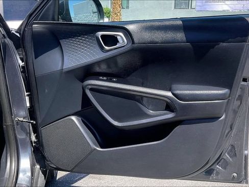 Used 2021 Kia Soul S FWD image 23