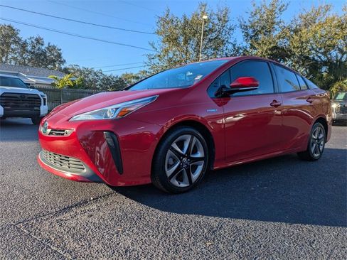 Used 2019 Toyota Prius XLE image 7