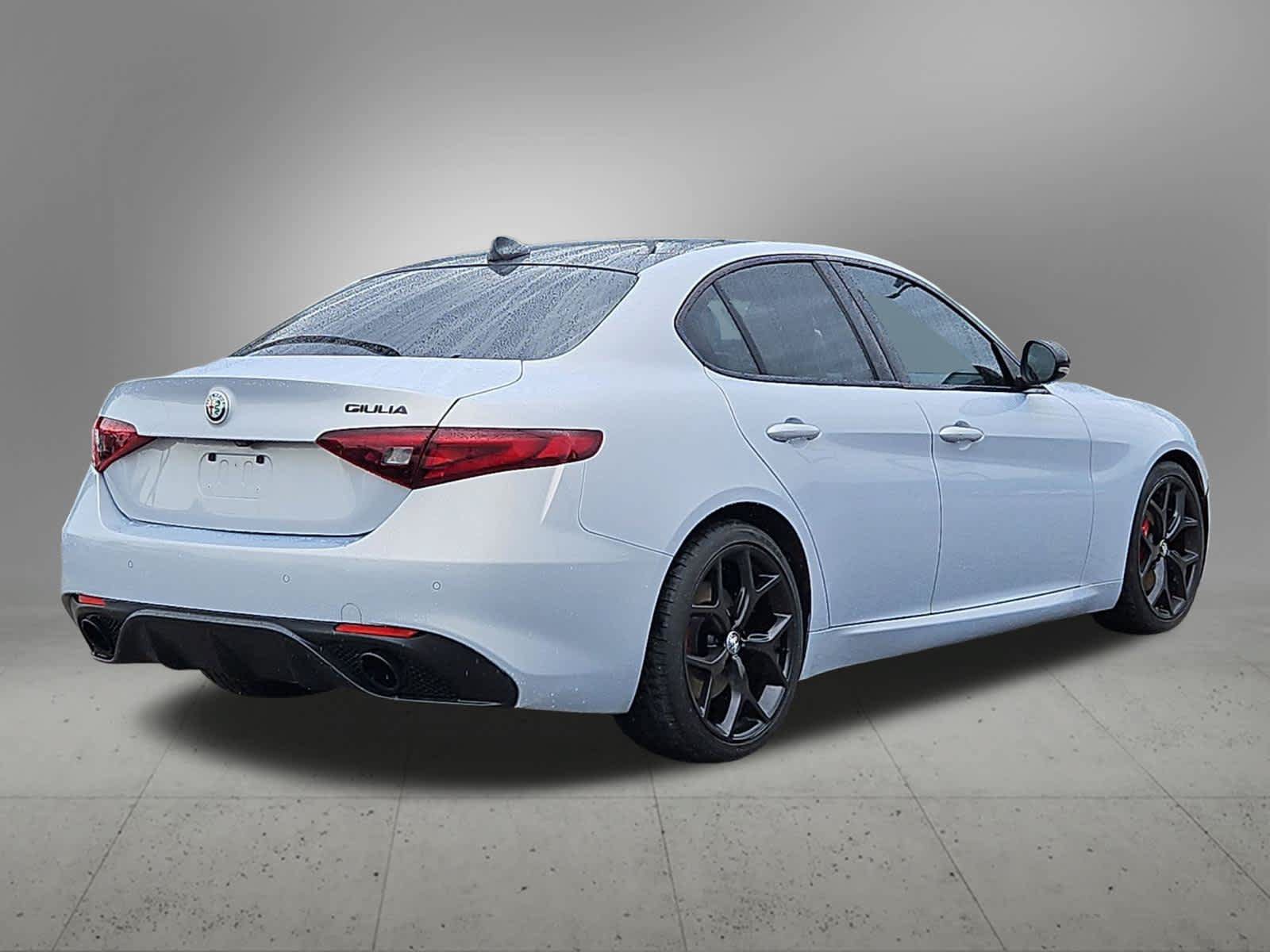 Used 2020 Alfa Romeo Giulia Ti Sport RWD image 6