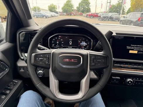 Used 2024 GMC Sierra 1500 Elevation AWD/4WD image 19