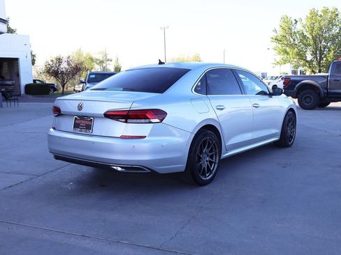 Used 2020 Volkswagen Passat 2.0T SEL FWD image 6