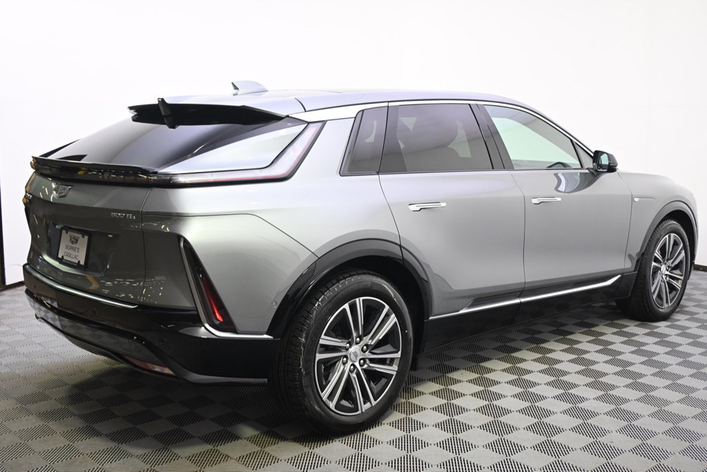 New 2026 Cadillac Lyriq Luxury AWD/4WD image 7