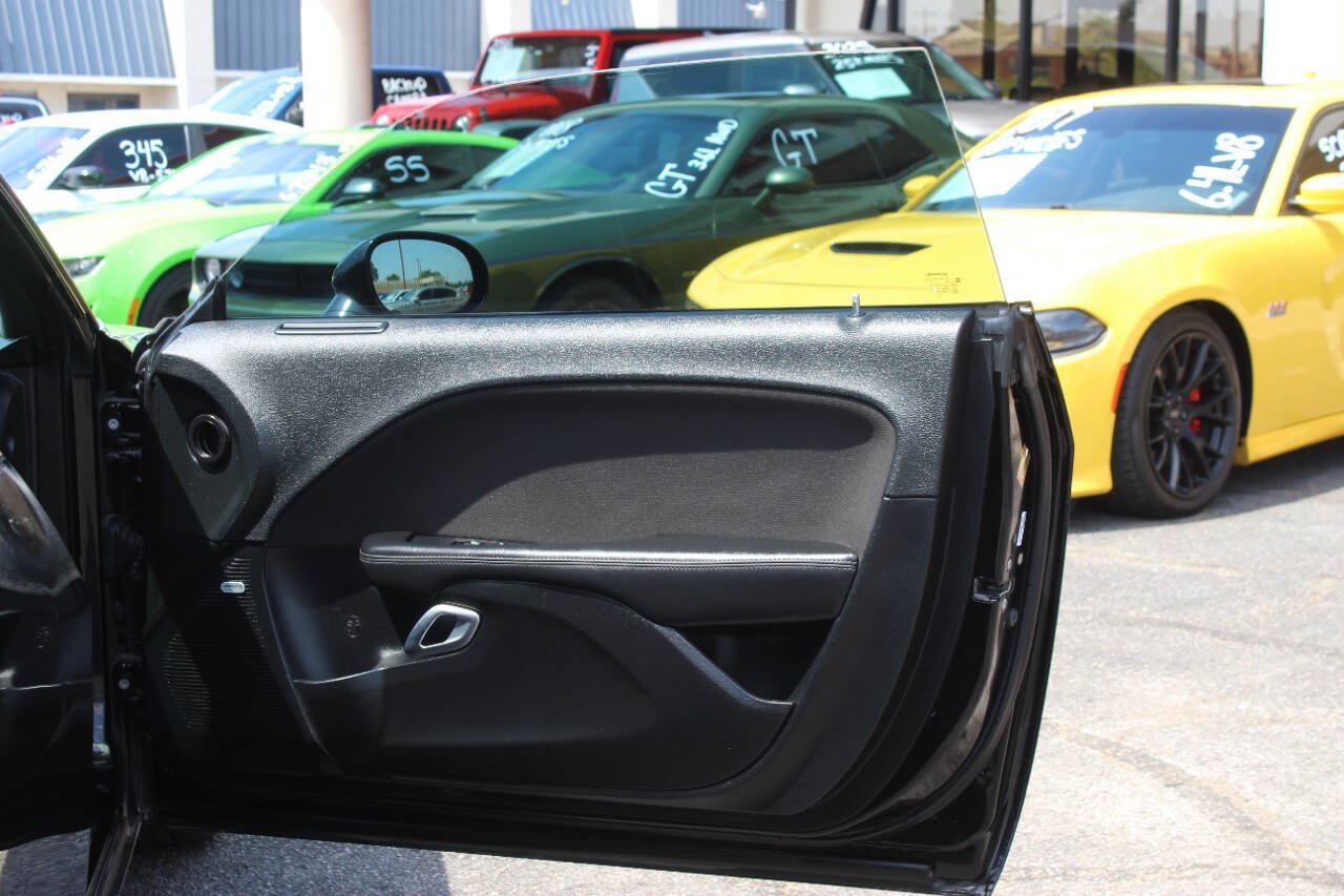 Used 2020 Dodge Challenger R/T Scat Pack RWD image 9