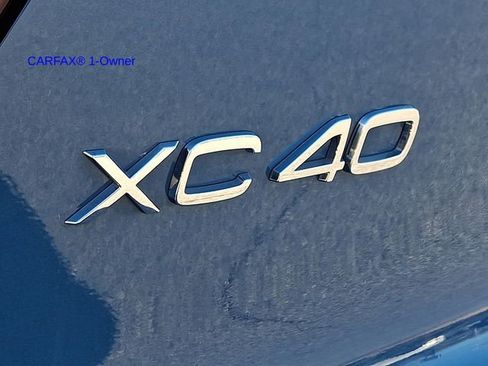 Certified 2023 Volvo XC40 B5 Plus w/ Driver Assist Package AWD/4WD image 32