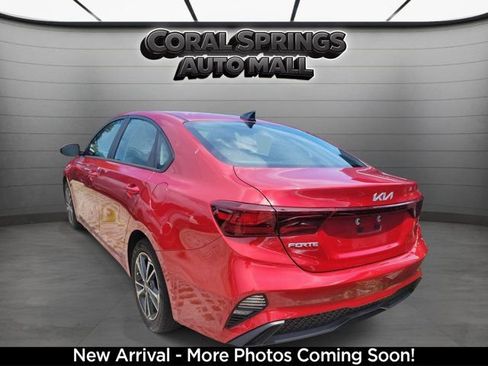 Used 2024 Kia Forte LXS w/ LXS Technology Package FWD image 3