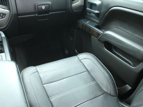 Used 2016 GMC Sierra 1500 Denali w/ Enhanced Driver Alert Package image 16