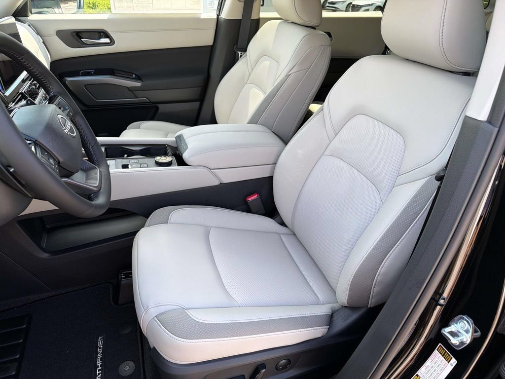 New 2026 Nissan Pathfinder SL AWD/4WD image 25