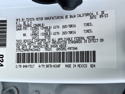 Used 2023 Toyota Tacoma TRD Off-Road w/ Black Out Package (TMS) image 31