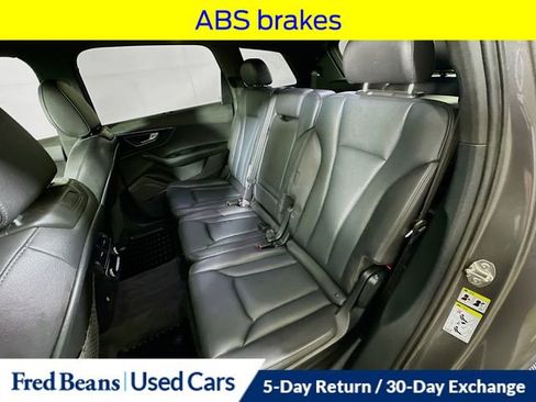 Used 2018 Audi Q7 3.0T Premium Plus w/ Premium Plus Package AWD/4WD image 32