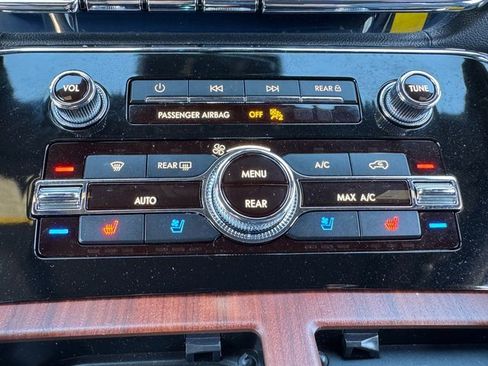 Used 2022 Lincoln Navigator Reserve image 32