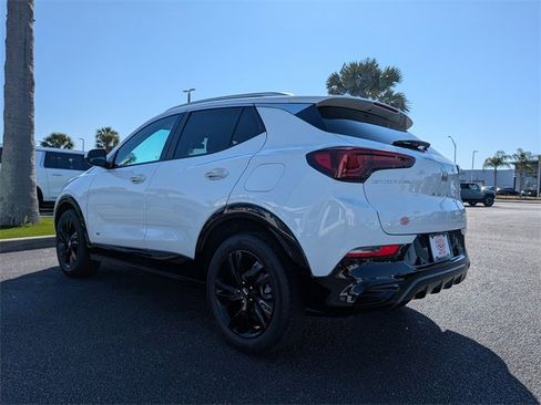 Used 2025 Buick Encore GX Sport Touring w/ Comfort Package image 6