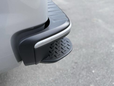 Used 2018 Chevrolet Silverado 1500 Custom w/ Custom Convenience Package image 13