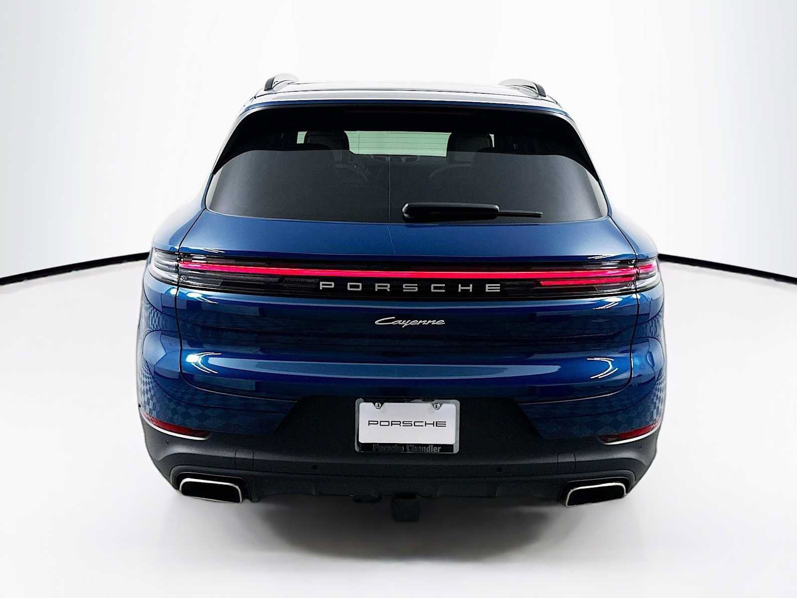 Used 2026 Porsche Cayenne AWD/4WD image 10