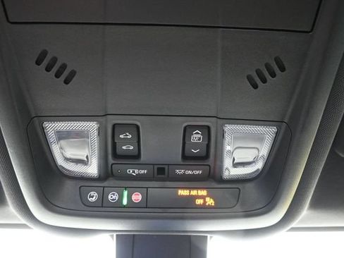 Used 2022 Chevrolet Equinox RS w/ RS Leather Package FWD image 43