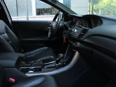 Used 2017 Honda Accord Sport Special Edition image 25