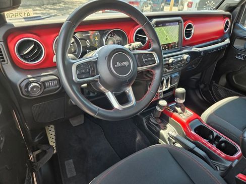 Certified 2022 Jeep Wrangler Rubicon AWD/4WD image 16