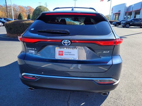 Certified 2024 Toyota Venza XLE image 8