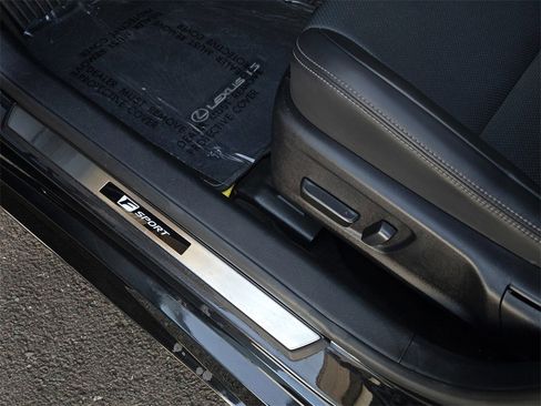 Used 2024 Lexus IS 300 F Sport image 17