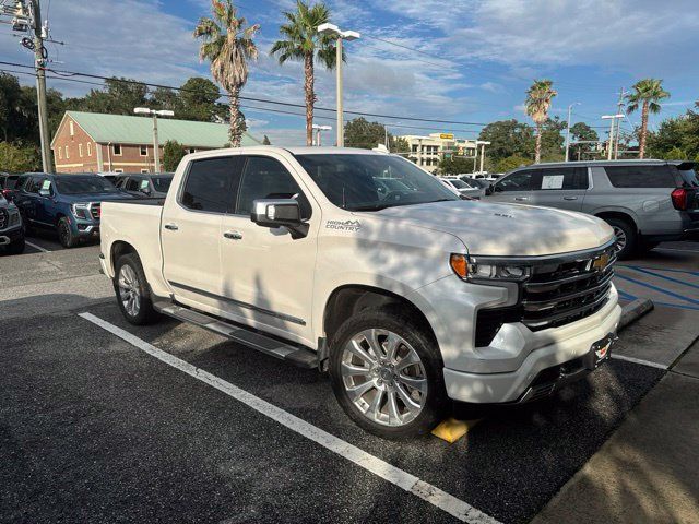 Used 2024 Chevrolet Silverado 1500 High Country w/ Technology Package AWD/4WD image 3