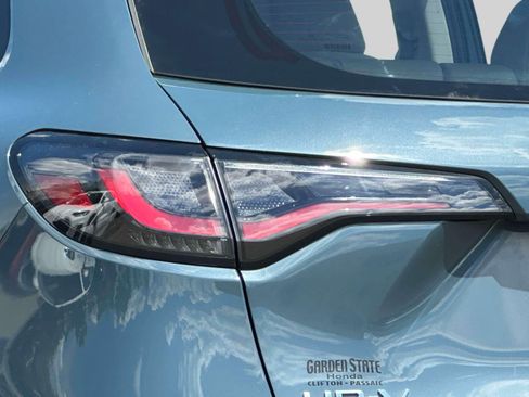Certified 2023 Honda HR-V LX image 8