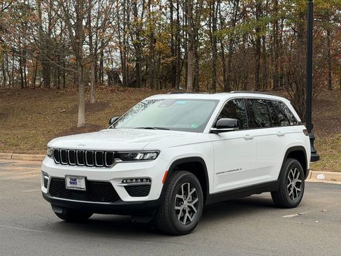 New 2025 Jeep Grand Cherokee Limited image 3