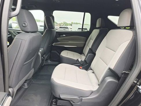 New 2026 Chevrolet Traverse LT w/ LPO, Floor Liner Package AWD/4WD image 9