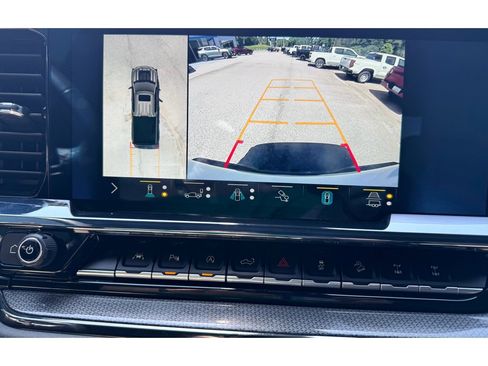 Used 2022 Chevrolet Silverado 1500 ZR2 w/ Technology Package image 10