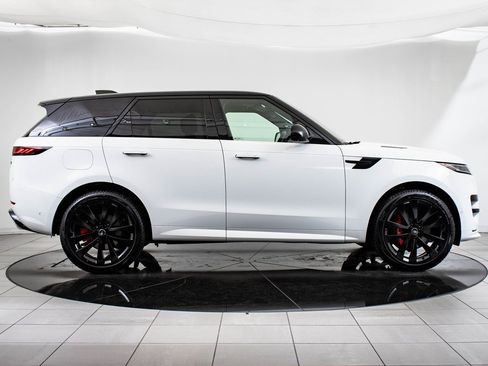 Used 2023 Land Rover Range Rover Sport SE Dynamic image 11