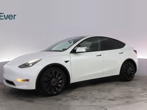 Used 2023 Tesla Model Y Performance AWD/4WD image 18