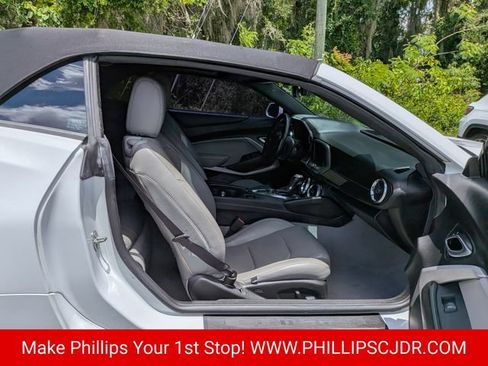 Used 2020 Chevrolet Camaro LT RWD image 12