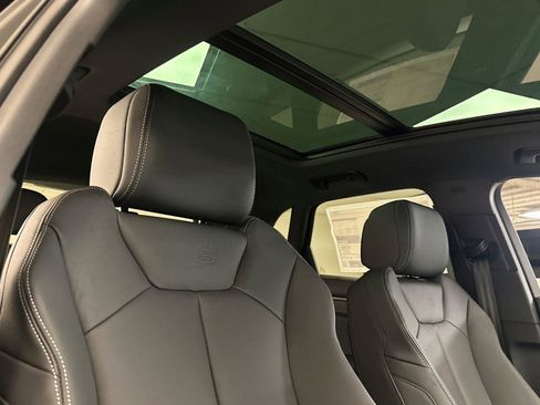 New 2025 Audi Q3 2.0T Premium image 16