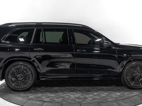 Used 2025 Mercedes-Benz Maybach GLS 600 4MATIC image 11