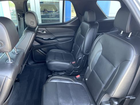 Used 2023 Chevrolet Traverse LT AWD/4WD image 10