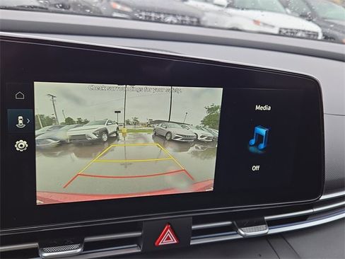 New 2025 Hyundai Elantra SEL image 13