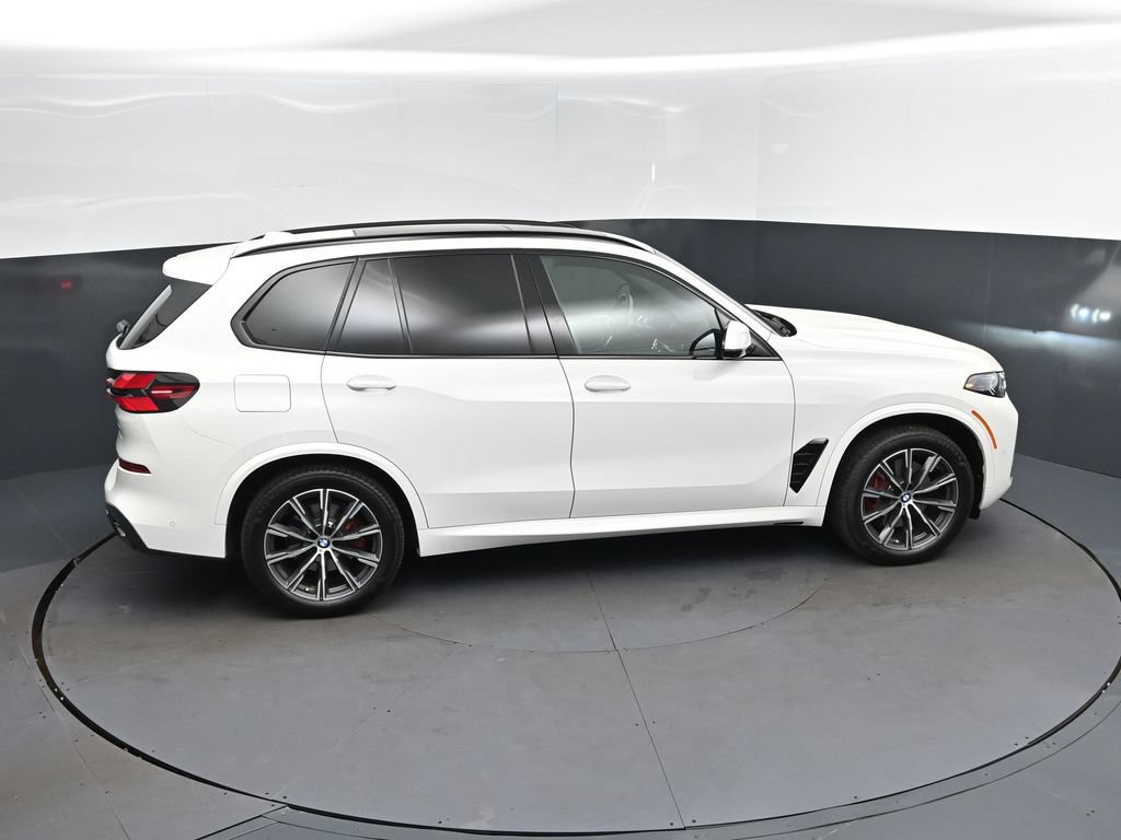 Used 2026 BMW X5 sDrive40i w/ M Sport Package RWD image 35
