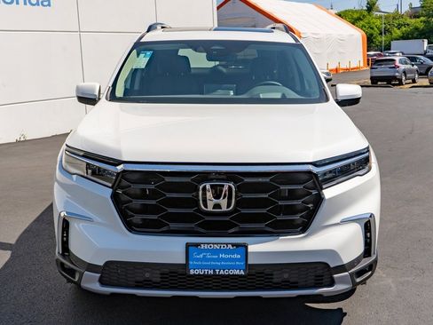 New 2025 Honda Pilot Elite image 3