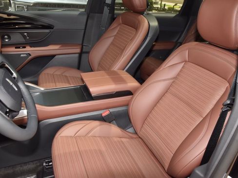 New 2026 Lincoln Nautilus Reserve w/ Jet Appearance Package image 42