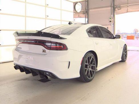 Used 2018 Dodge Charger R/T Scat Pack image 6